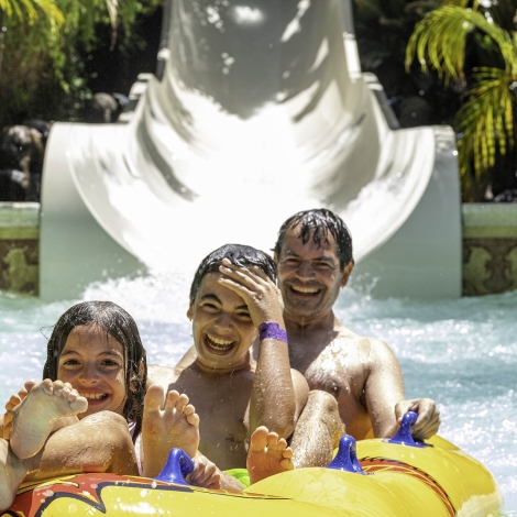 familia feliz Siam Park Tenerife